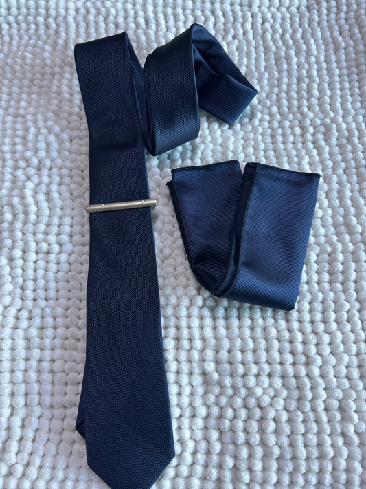 Navy textured Tie and Pocket Square
