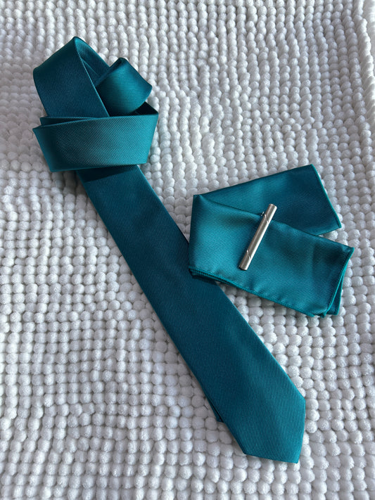 Teal textured Tie and Pocket Square