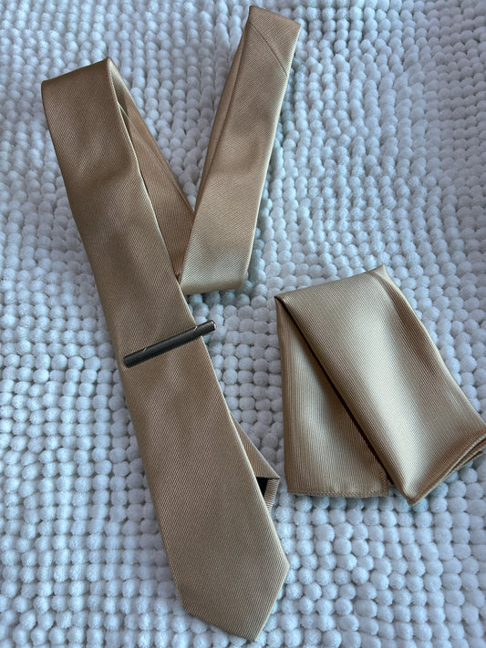 Champagne/Light Brown textured Tie and Pocket Square